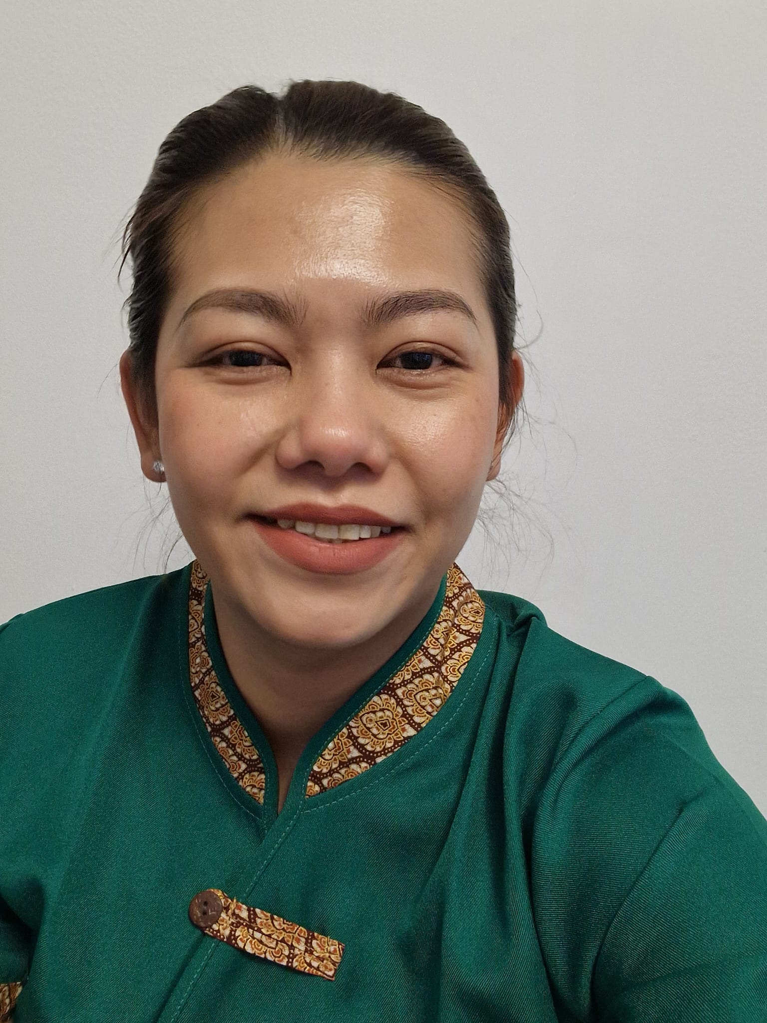 Herstel je energie vandaag en voel je als nieuw. Boek vandaag nog en ervaar  de  diepe ontspanning van Ning Thai Massage. Gun jezelf een moment van ultieme rust met een authentieke Thaise massage. Ik gebruik traditionele technieken om jouw lichaam en geest in balans te brengen. Herstel je energie en voel je als nieuw.  Enkel op afspraak.    Boek vandaag nog en ervaar de diepe ontspanning  van Ning Thai massage. Kan ook aan huis.  Tot snel 